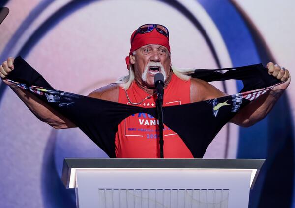 L&rsquo;intervista a Luca Franchini (voce della Wwe) su Hulk Hogan che smonta i tuttologi (e il Corriere): &ldquo;Il suo nome ha influenzato Della Valle per le scarpe&rdquo;. E chi ha goduto per la morte? &ldquo;Disdicevole. Wrestlemania senza di lui&hellip;&rdquo;