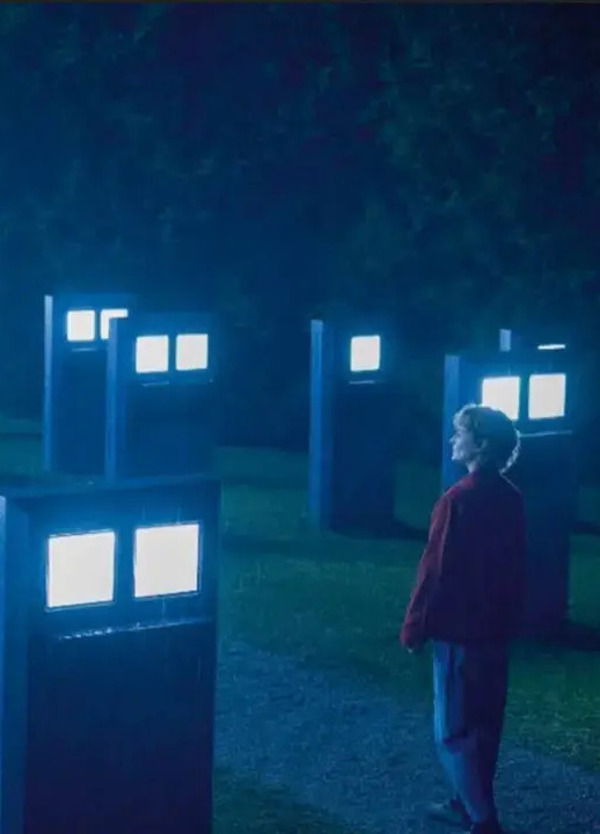 L&rsquo;ALBA DEI MORTI VIVENTI (GRAZIE ALL&rsquo;IA): Foto rianimate e suppliche sui social: sar&agrave; il futuro dei cimiteri? 