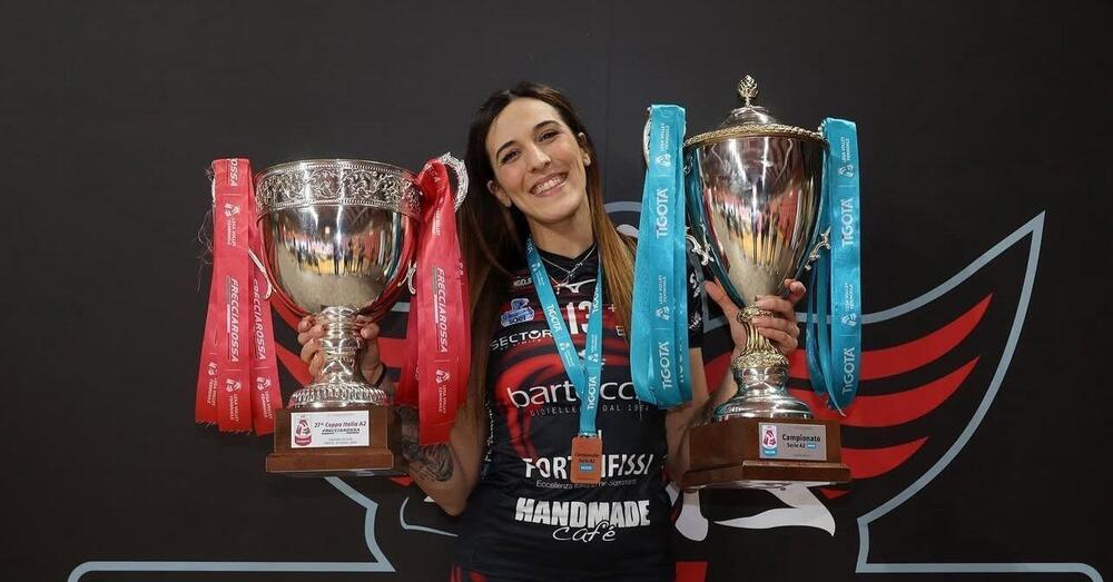 Volley femminile, la nazionale azzurra vola, ma se resti incinta sei fuori? Il caso Cogliandro e le accuse al mondo della pallavolo italiana: &ldquo;Una violenza psicologica. Mi hanno sbattuta fuori come un pacco da spedire, un ostacolo&rdquo;