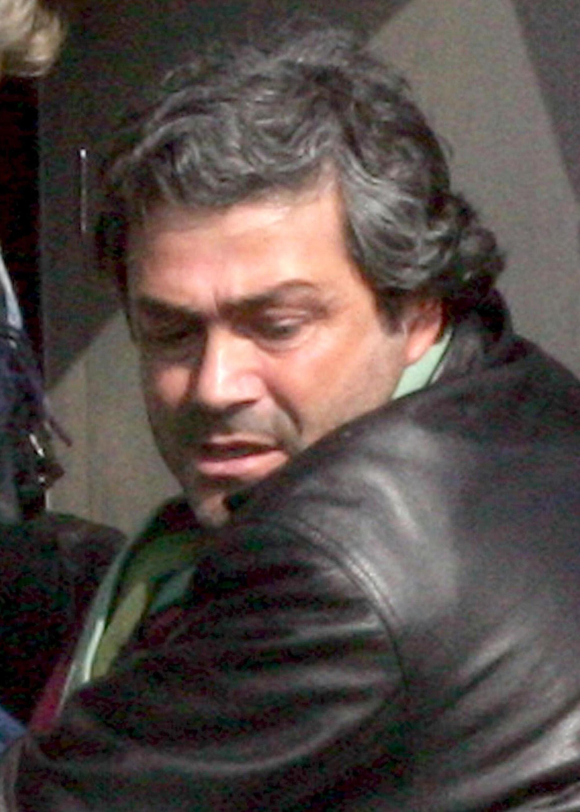 Marco Mancini all&#039;aeroporto militare di Ciampino (Roma) il 5 marzo 2005, in occasione del rimpatrio della giornalista italiana Giuliana Sgrena rapita in Iraq