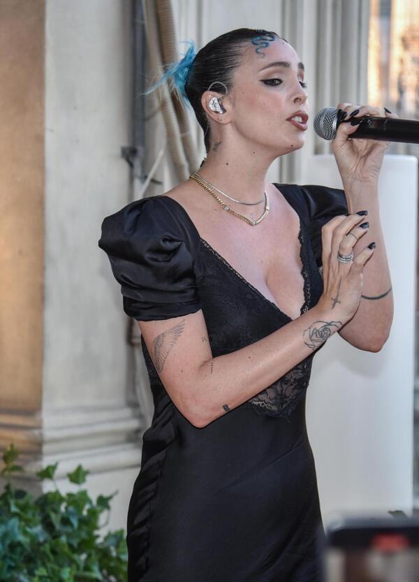 Rose Villain si accende per le bestemmie di Giovashow?