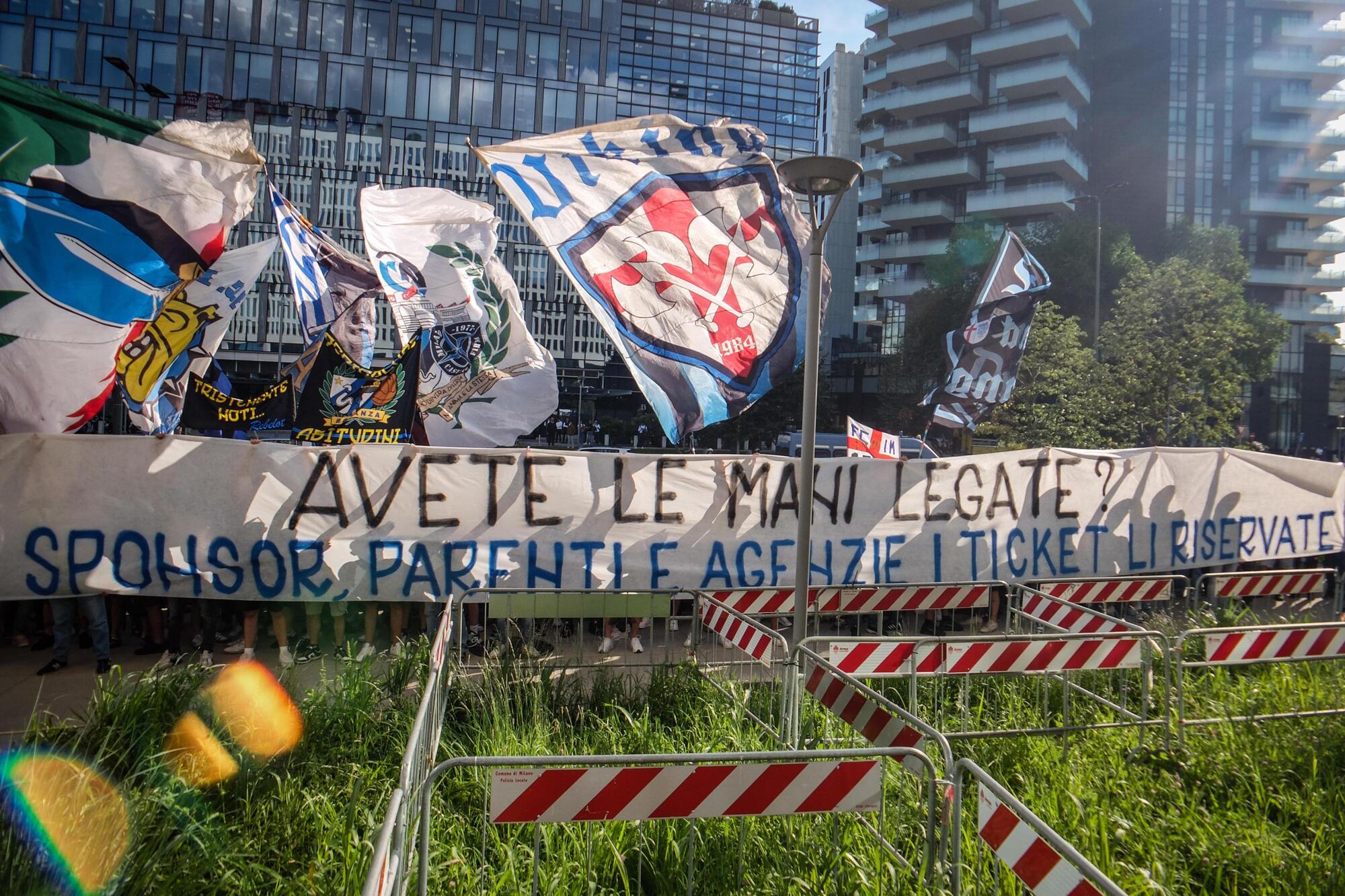 Proteste ultras 