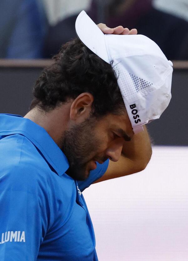 MARTELLO APPESO AL MURO. Berrettini out a Cincinnati, si consola con l&rsquo;ex Amici Vanessa Bellini