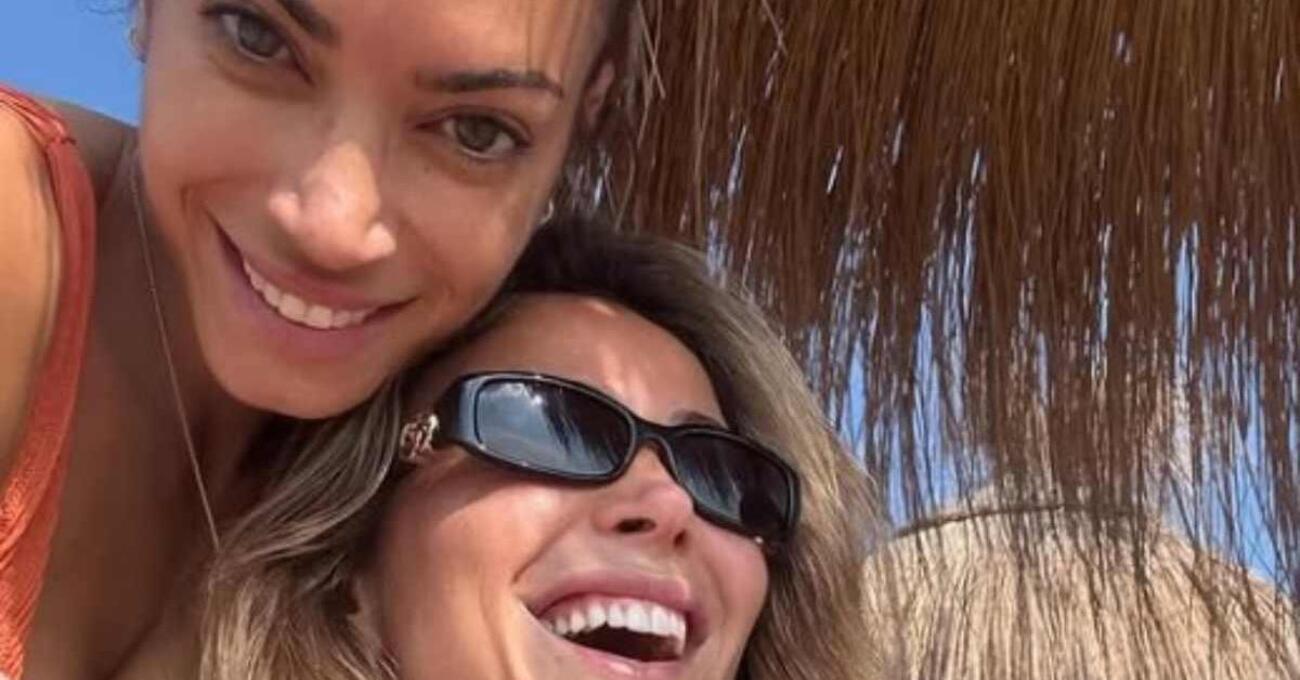 Elodie e Diletta Leotta criticate per il jet privato. Ma ve li immaginate i &quot;danni ambientali&quot; di loro due su un volo di linea?