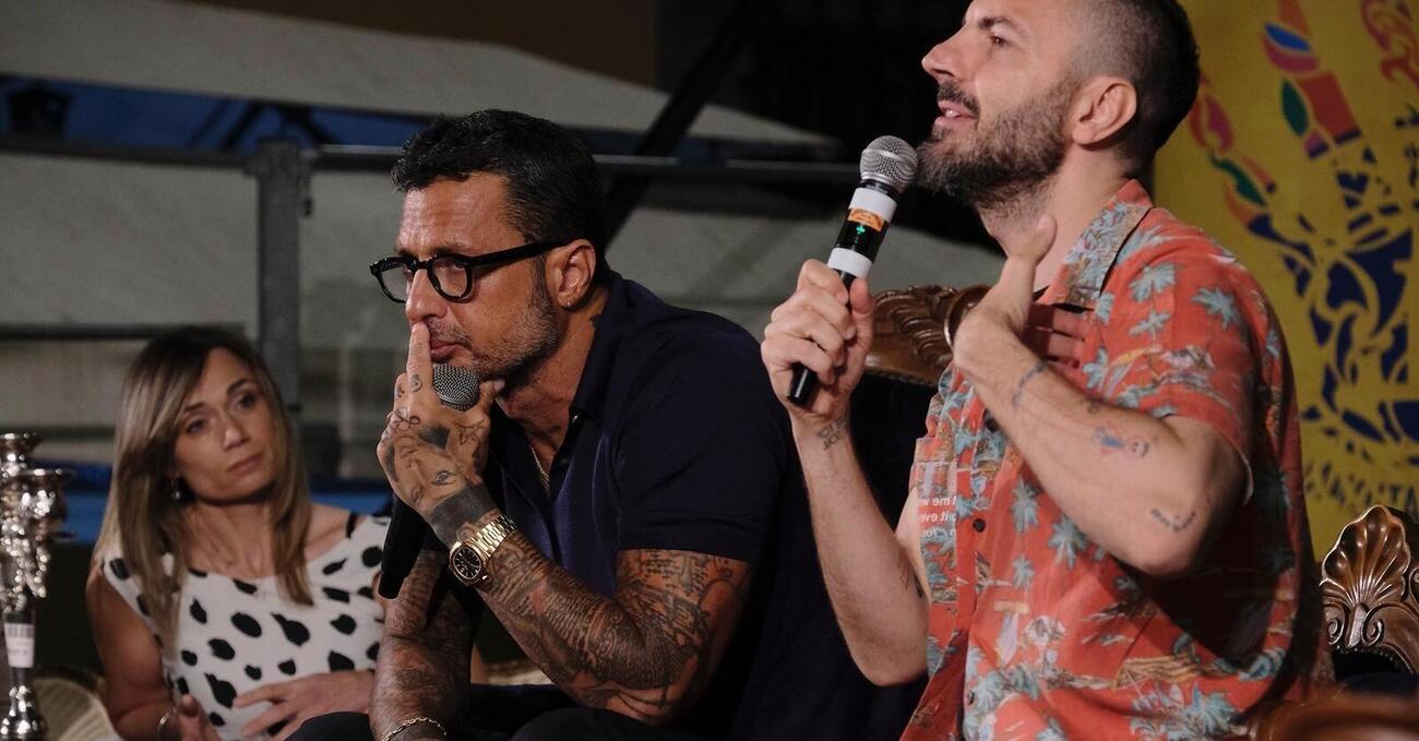 Omicidio Chiara Poggi, la profezia di Fabrizio Corona sul delitto di Garlasco: &ldquo;Entro il 30 agosto arresteranno qualcuno&rdquo;. Chi?
