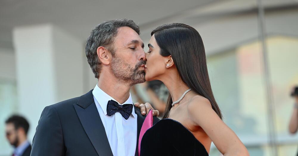 MA QUANTO SPACCA LA BERNARDINI DE PACE? Spiazza tutti, difende l&rsquo;ex genero Raoul Bova vs Rocio Munoz Morales per l&rsquo;affidamento dei figli e intanto contro Corona sul caso Ceretti prepara una strategia da mastino che...