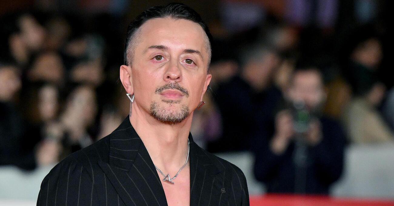 Abbiamo ascoltato il meglio (e il peggio) dei nuovi singoli: Suede, Idles, Chappell Roan, Deadmau5 che ci serve la notte, Dardust che vola lirico fuori dal pop e il rap di 22Simba&hellip;