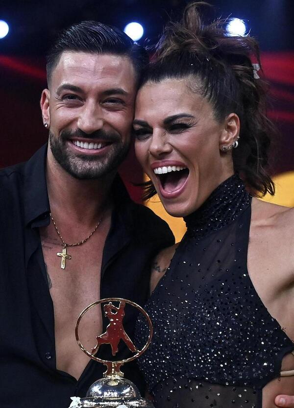 Tra Bianca Guaccero e Giovanni Pernice va alla grande, la verit&agrave; su Giuseppe Cruciani e la storia di Ballando con le stelle, il successo di Mahmood e Andrea Bocelli&hellip; A tutto gossip con Alessi