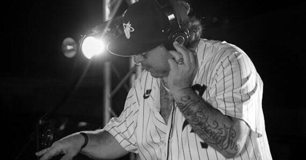 Siamo stati all&rsquo;Under Fest, ma com&rsquo;&egrave; andata? Tra Axos, Dj Shocca, Moder, Murubutu e... ecco perch&eacute; &egrave; il perfetto appuntamento per gli amanti dell&rsquo;Hip-Hop (quelli veri)