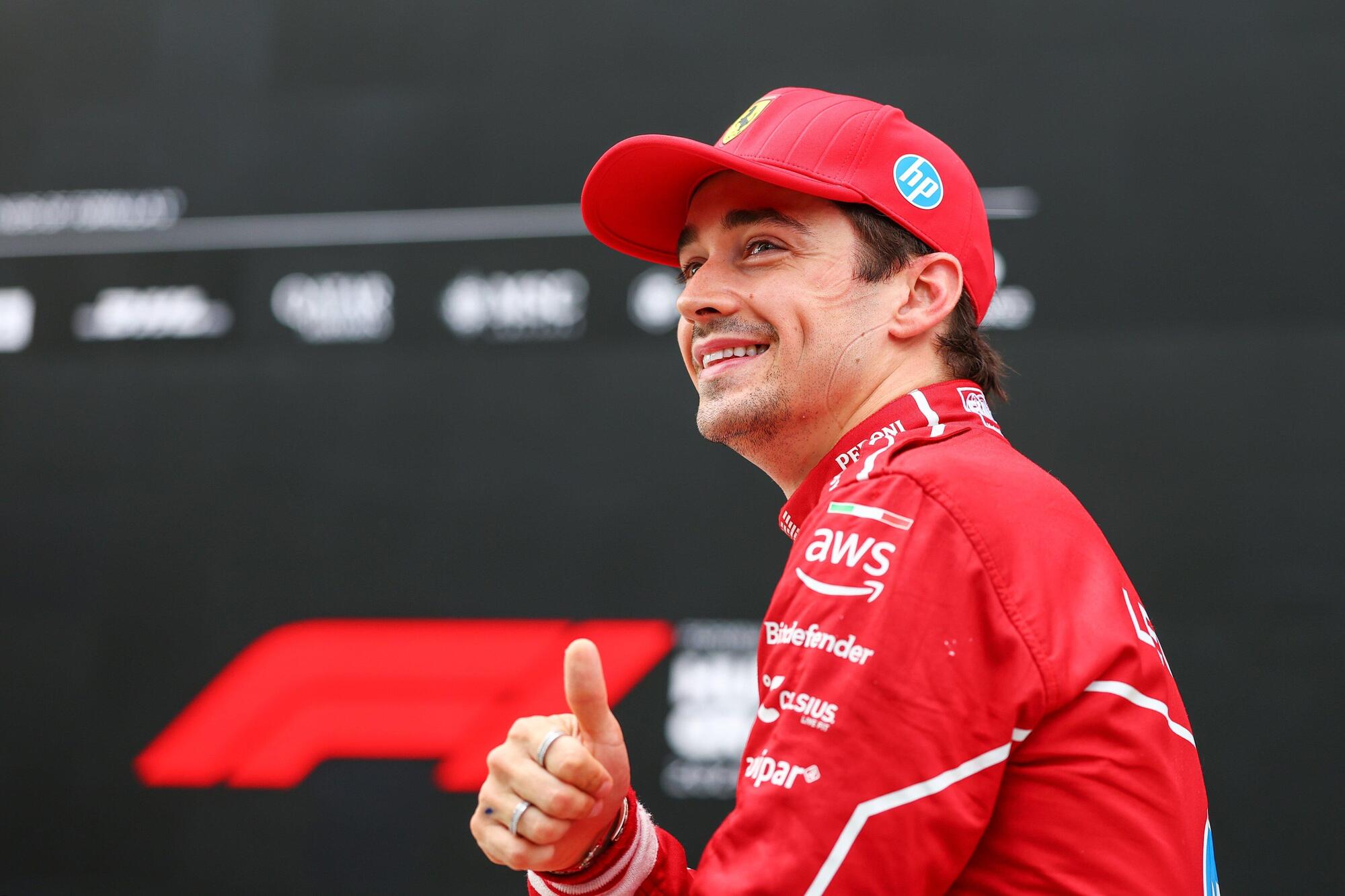 Charles Leclerc in pole position con la Ferrari all&#039;Hungaroring