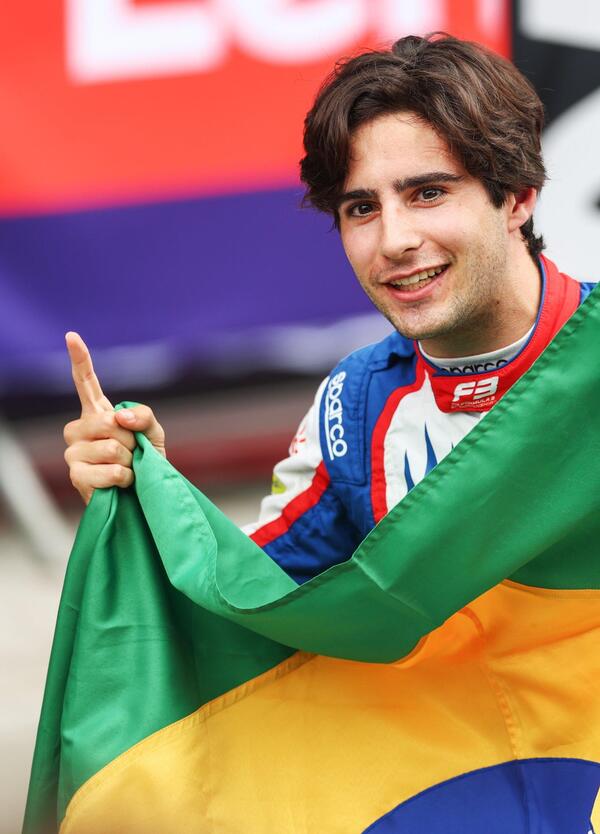 Rafa Camara, golden boy Ferrari, a MOW: &ldquo;Corro perch&eacute; lo faceva mia nonna. Il Brasile mi manca, mi ispiro a Senna&rdquo;. E sul titolo F3 nel 2025 ce lo aveva detto&hellip;