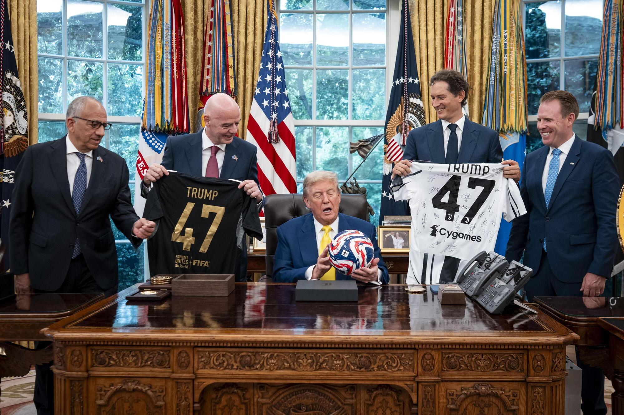 John Elkann con Donald Trump