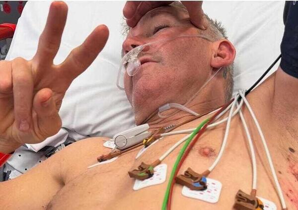 Troy Bayliss demolito, la foto splatter su Instagram e quel chirurgo in pensione che operava gli agnelli