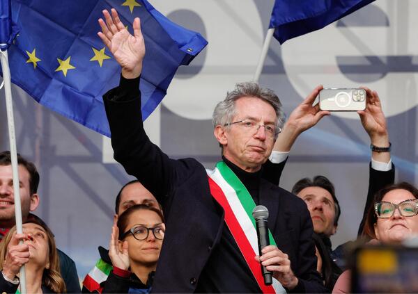 Caos al San Carlo, il magistrato Maresca sbotta contro il sindaco Manfredi: &ldquo;Sacrifica il teatro per coprire chi? Vuole giocare sulla pelle dei napoletani e mangiarsi la citt&agrave;?&rdquo; E perch&eacute; non si presenta per la scelta del Sovrintendente? 
