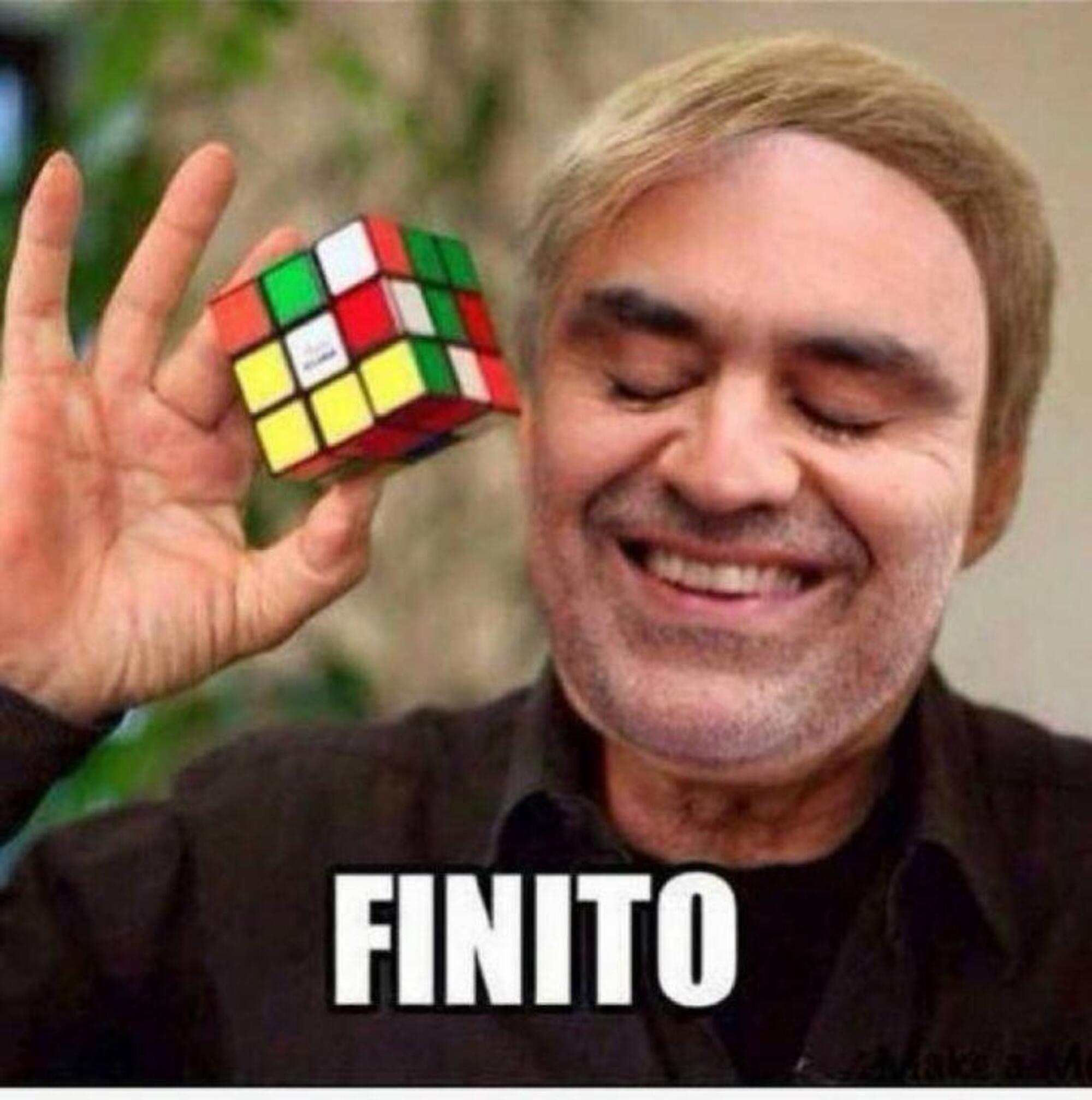 Un altro dei meme che circola su Andrea Bocelli