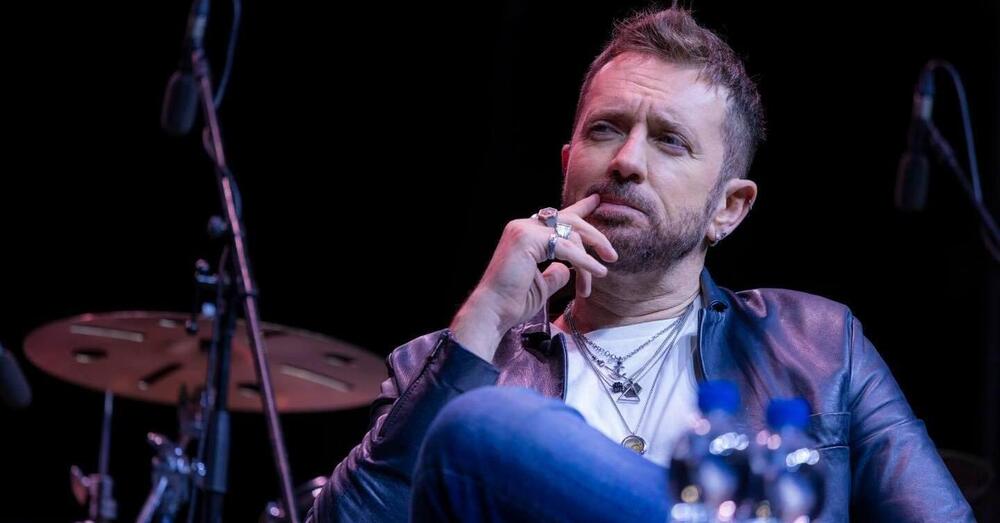 Gonzo journalism: Andrea Scanzi va al concerto degli Oasis a Wembley e, invece di raccontarcelo, ci fa il temino di quello che gi&agrave; sappiamo