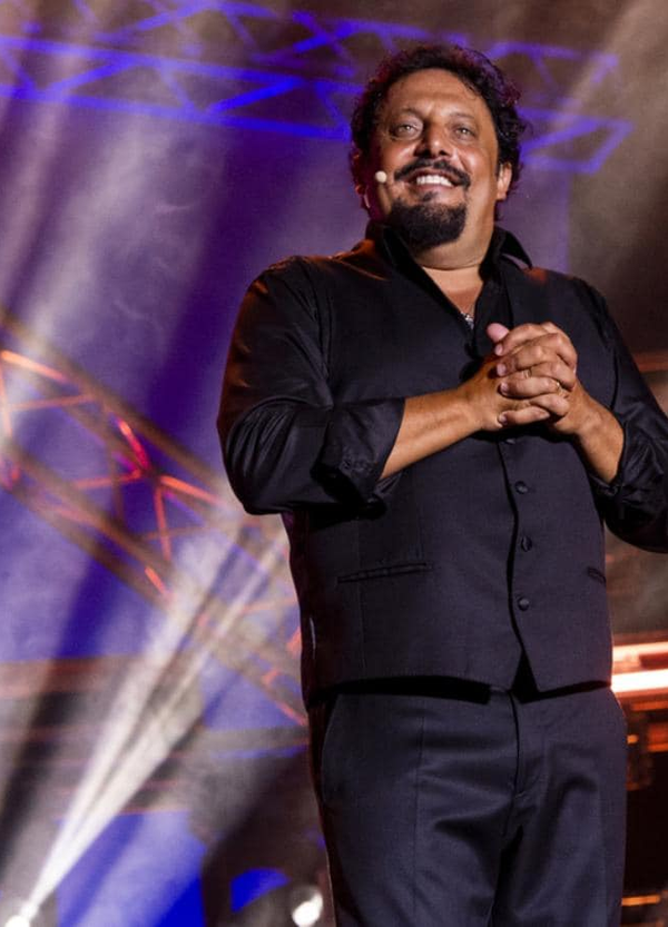 Ma&hellip; Diamoci del tour! In Europa di Enrico Brignano? La comicit&agrave; c&#039;&egrave;, il pubblico scompare