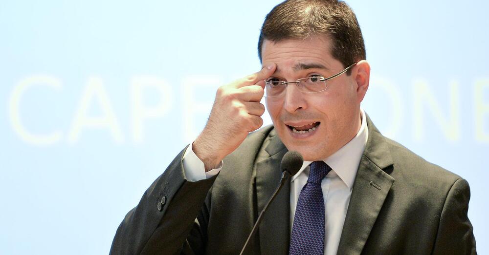 Daniele Capezzone asfalta Travaglio e Moni Ovadia: &ldquo;Sono fantastici, neanche loro vanno d&rsquo;accordo su Israele&rdquo;. E distrugge la sinistra pro-Palestina: &ldquo;Dall&rsquo;eskimo alla kefiah: gli intellettuali progressisti fanno schifo&rdquo; 