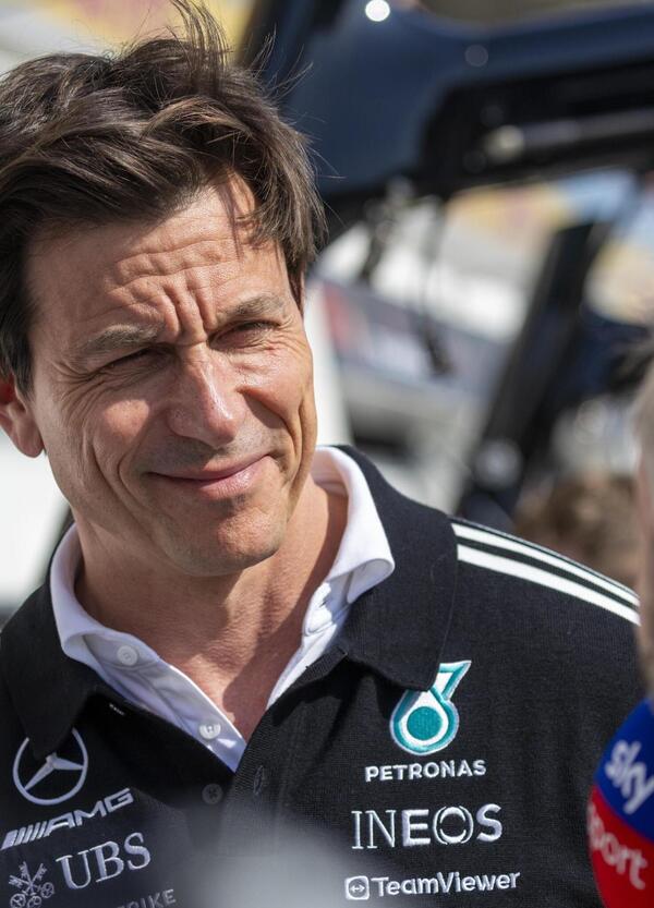 Lewis Hamilton in crisi? Arriva un&#039;altra difesa di Toto Wolff. E su Vasseur...
