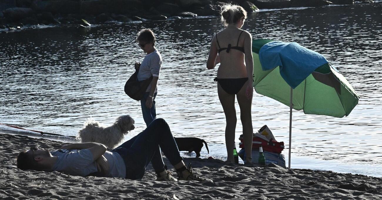 &ldquo;Ombrelloni chiusi e spiagge deserte: MA DAVVERO VI STUPITE?&rdquo; Salvo Sottile asfalta i gestori dei lidi sulla crisi del turismo: &ldquo;Vale la pena pagare 100-150 euro a postazione?&rdquo;