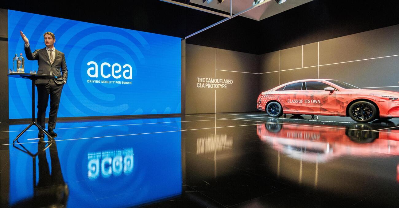 Auto elettriche flop? Masterpilot Perucca Orfei supera Clarkson: &ldquo;Mercedes e Acea dovevano ascoltare quelli al bar di Campodarsego anni fa. Kallenius e i costruttori dalla Von der Leyen a suonarle di notte. E se vegana&hellip;&rdquo; [VIDEO]
