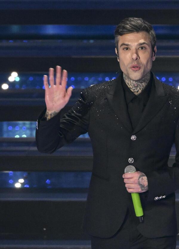 Che ci fa Fedez alla Festa dello Stocco? PRENDE 100MILA EURO, alla faccia dello stoccafisso! 