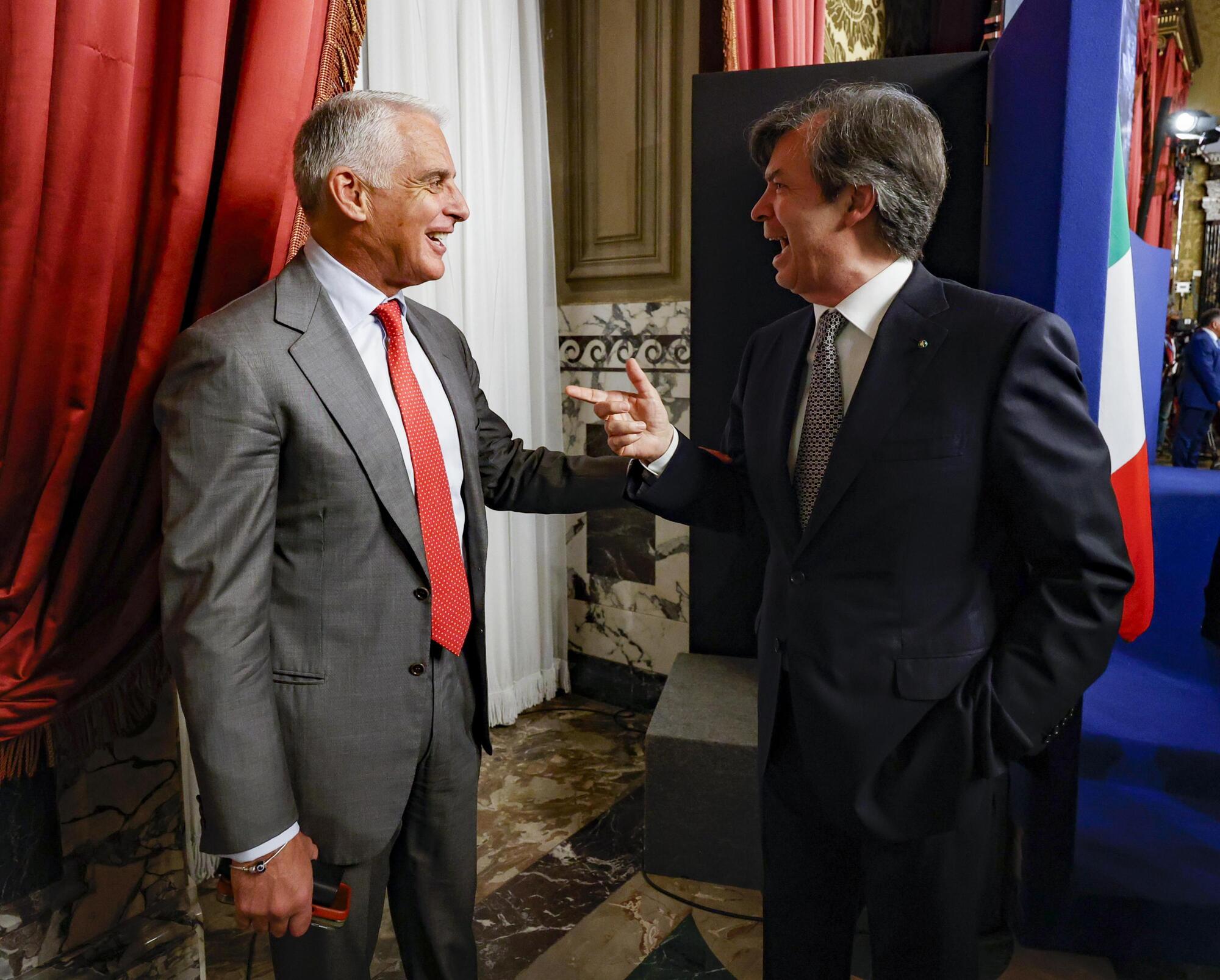 Andrea Orcel, Ceo UniCredit e Carlo Messina, Ceo intesa San Paolo, durante la presentazione della Relazione annuale della Banca d&#039;Italia a Palazzo Koch, Roma, 30 maggio 2025