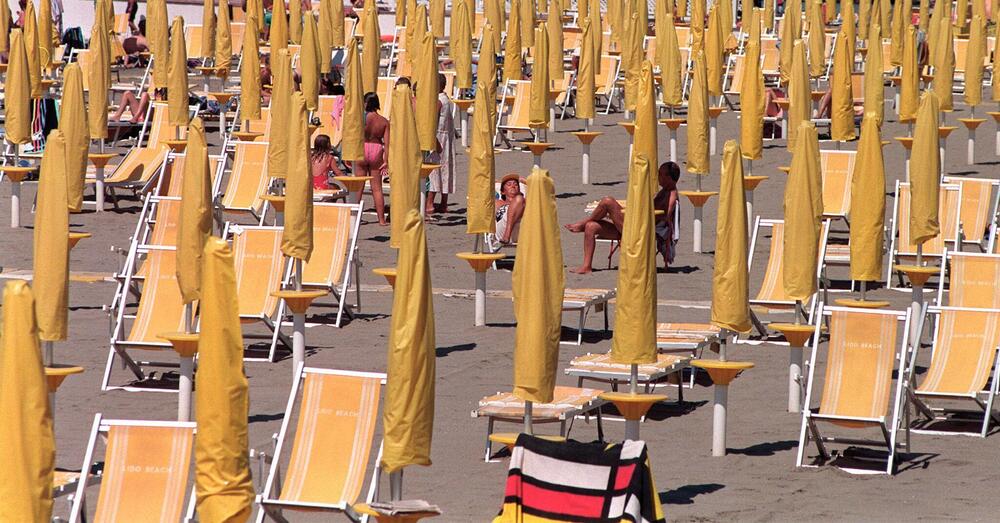 IL TURISMO HA FATTO CRACK? Il critico Visintin: &ldquo;Spiagge vuote? In Liguria prezzi folli e in Versilia anche peggio&rdquo;. Romagna? &ldquo;A Rimini chiudono gli hotel&rdquo;. E sui giovani &ldquo;all&rsquo;estero&rdquo; e l&rsquo;overtourism: &ldquo;Non siamo mai contenti&hellip;&rdquo;