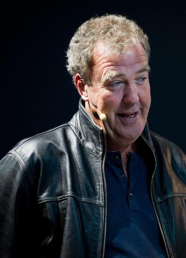 Jeremy Clarkson prova la Toyota Land Cruiser Commercial: &ldquo;Se dovessi scegliere un&#039;auto in cui rimanere bloccato in una giungla o in un deserto, sceglierei questa&rdquo;