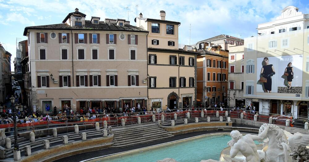 TURISMO DA LADRI. Prezzi folli in vacanza? In estate anche i borseggiatori fanno affari: tra furti di Rolex e borse e recensioni negative, ecco il maxi bottino che fa scappare i turisti