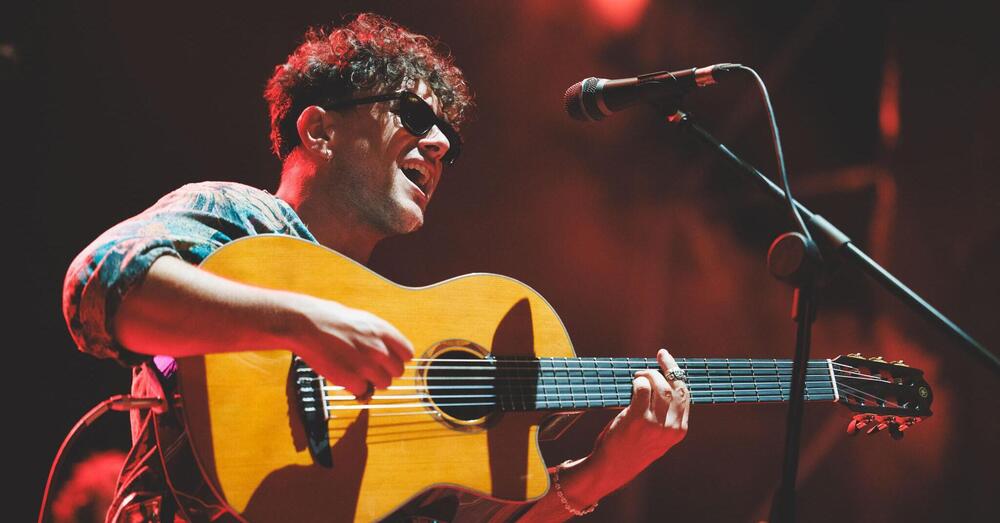 Siamo andati al concerto di Marco Castello (e dei Fearless Flyers) al Locus Festival, ma com&rsquo;&egrave; stato? Un coito interrotto: non basta scrivere ottime canzoni per rendere bene dal vivo. Ma i maestri&hellip;