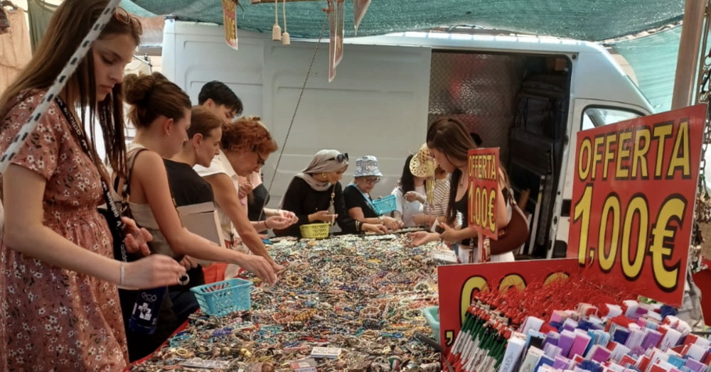 Gi&ugrave; le mani dal mercato di Porta Portese. L&rsquo;omologazione (e la giunta di Roma del sindaco Gualtieri) non devono rovinare questo luogo: ecco perch&eacute; vogliamo salvare la passeggiata della domenica