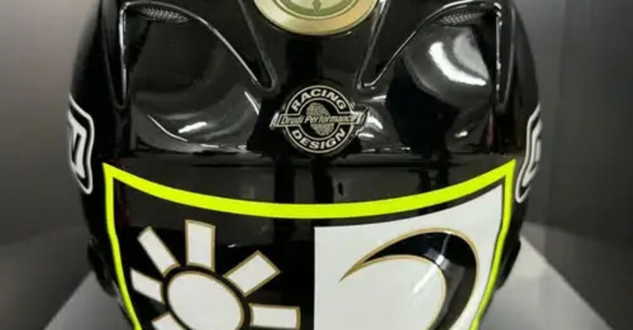 Ricordate l&rsquo;Excalibur di Valentino Rossi? Il casco della tristezza &egrave; all&rsquo;asta. Ecco quanto bisogner&agrave; sborsare per averlo