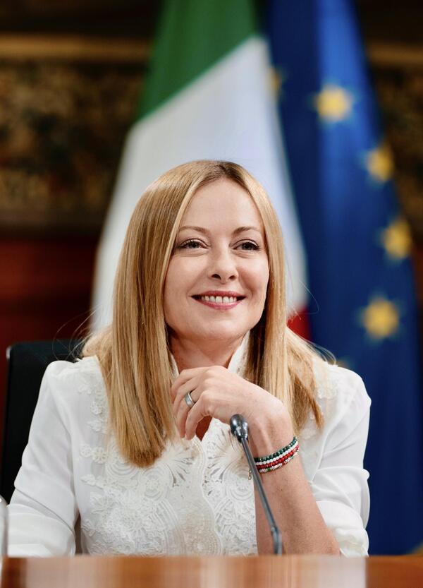 ROMA FA SCHIFO? E il caos turismo? Rocca (Fdi) a MOW: “Furti, rapine e aggressioni ai turisti. I prezzi...”