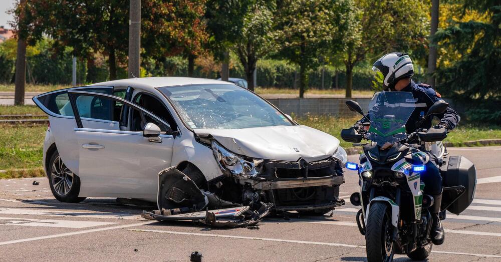 VIETATO DIRE NOMADI? Bambini pirati killer di De Astis con auto rubata a Milano, Capezzone: &ldquo;Sui giornali strategia per nascondere che sono rom e dare la colpa a Salvini. Corriere, Fatto, Repubblica, Stampa, Qn, Messaggero, Avvenire&hellip;&rdquo;