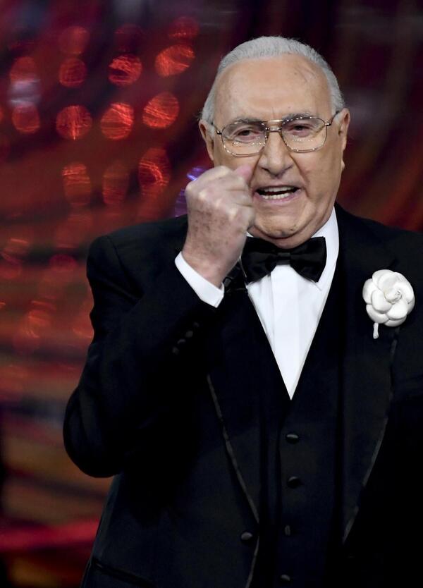 &Egrave; MORTO PIPPO BAUDO! Ma la televisione lo aveva preceduto. A 89 anni scompare l&#039;ultimo dei grandi presentatori. Non resta che distruggere il telecomando e consolarci con RaiPlay (negli archivi)