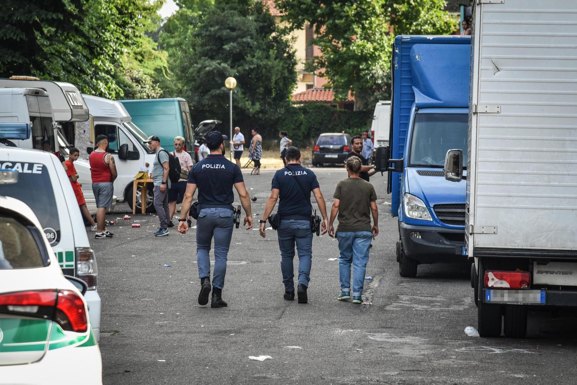 Perquisizioni a Milano in via Bolla dopo una rissa tra rom