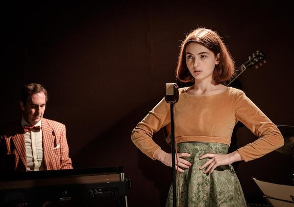 La bambina che non voleva cantare su Rai 1, ma com&#039;&egrave; il film su Nada? Ha diviso la critica: tra &quot;favola malinconica&quot; e &quot;noia incredibile&quot;. E sulle parti cantate da Tecla Insolia...
