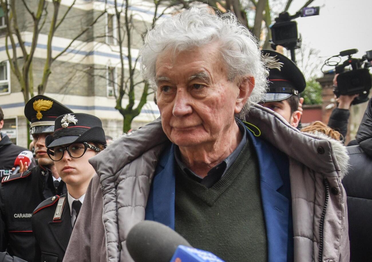 Delitto di Garlasco, ma avete sentito cosa ha detto l&rsquo;avvocato Massimo Lovati allo psicologo Andrea Tosatto su Youtube?: &ldquo;N&eacute; Stasi, n&eacute; Sempio. Chiara Poggi uccisa da...&rdquo;. E perch&eacute; l&#039;omicidio sarebbe premeditato [VIDEO]
