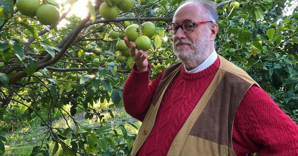 Caro prezzi? &quot;VIVA LA GRANDE DISTRIBUZIONE E GLI AGRITURISMI&quot;: i consigli per gli acquisti del critico enogastronomico Edoardo Raspelli contro gli aumenti. E i giornalisti... 