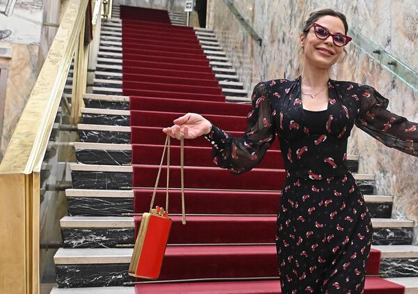&quot;Basta con Italia, Europa e America: chiedo la cittadinanza in Russia (e vi spiego perch&eacute;)&quot;. L&#039;annuncio shock di Naike Rivelli a MOW 