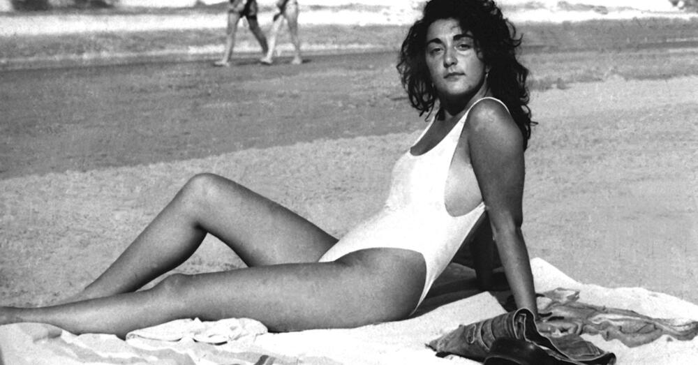 Simonetta Cesaroni &Egrave; STATA UCCISA DA UN COLLEGA? Il foglio firma che potrebbe capovolgere tutto, per il gip Arcieri la soluzione &egrave; nell&rsquo;ufficio di via Poma dove lavorava come contabile. E i servizi segreti cosa c&rsquo;entrano?