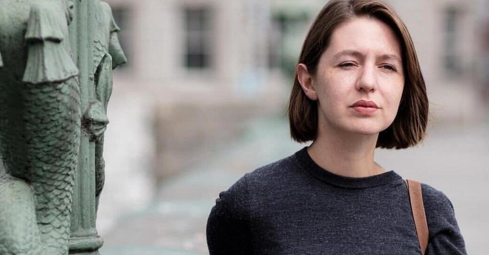 Ma davvero Sally Rooney RISCHIA IL CARCERE per terrorismo? Quello che guadagna da libri e serie tv va a Palestine Action, che il governo inglese paragona all&#039;Isis. Si pu&ograve; essere arrestati se aiuti Gaza?