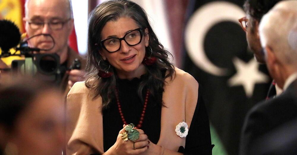 Abbiamo fatto leggere &ldquo;Quando il mondo dorme&rdquo; di Francesca Albanese al poeta Aldo Nove, ma com&rsquo;&egrave;? &ldquo;Alla faccia di Liliana Segre e dei complici del genocidio. Questo libro andrebbe letto nelle scuole. Ecco la mia preghiera&hellip;&rdquo;