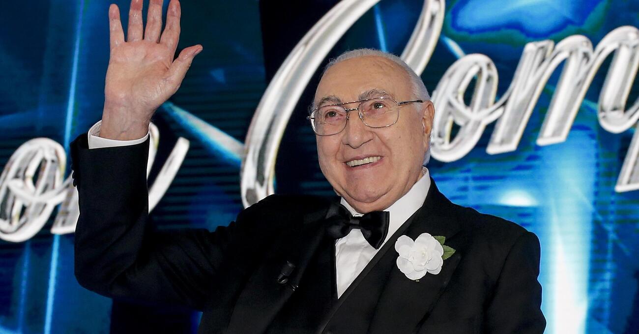 TV DI AGOSTO. Dal saluto a Pippo Baudo con Ho Fatto 13! su Rai 1, alla nuova stagione di Rocco Schiavone su Rai 2 passando per la serie &quot;La ragazza alla pari&quot; su Canale 5: ce n&#039;&egrave; per tutti