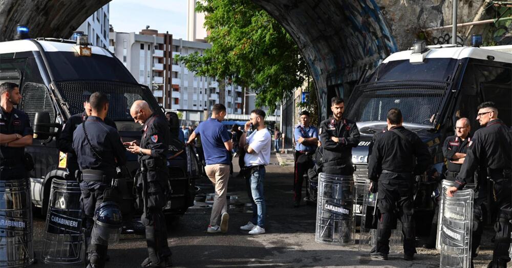Sgomberato il centro sociale Leoncavallo, ma lo sapete cosa state uccidendo? Un&rsquo;idea di Milano che resiste da trent&rsquo;anni ai blitz, diversa dal modello Sala: musica, sperimentazione, politica. E tutta quell&rsquo;umanit&agrave; che ora vogliono cancellare&hellip; 