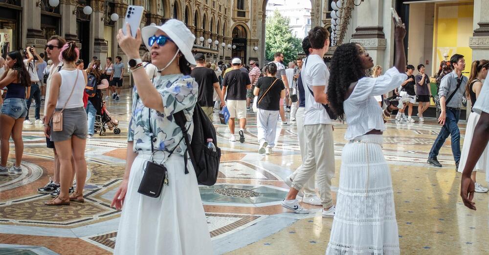 TURISMO FLOP O NO? Destra contro sinistra, albergatori contro il Viminale: danno tutti i numeri. Nella polemica dell&#039;estate ci mancavano solo i &quot;dati falsati&quot;, e non &egrave; ancora finita...