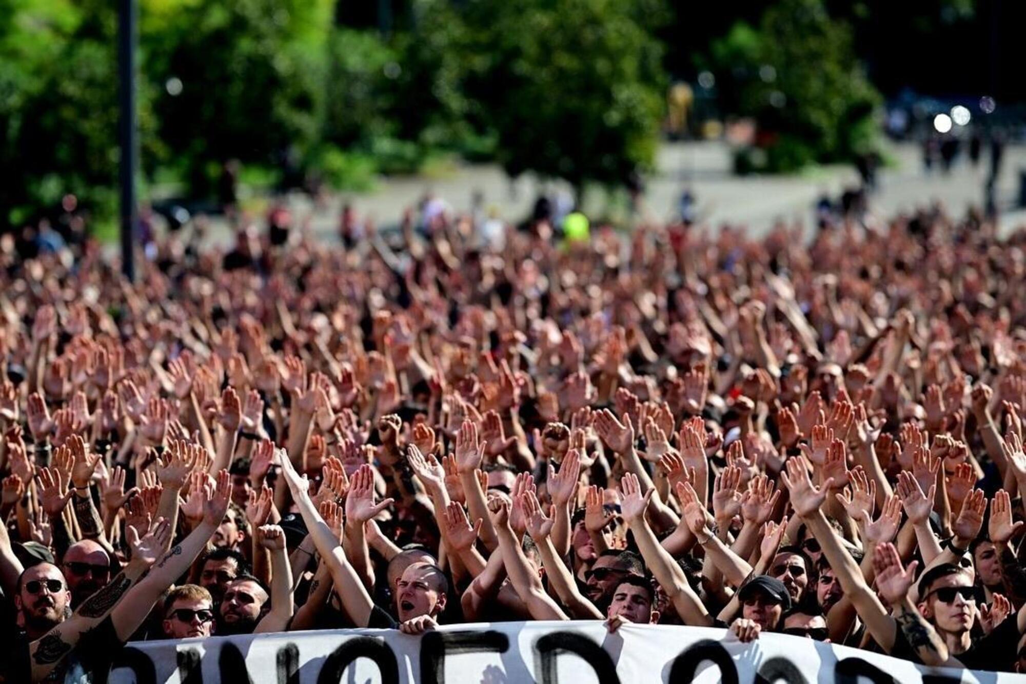 Proteste ultras