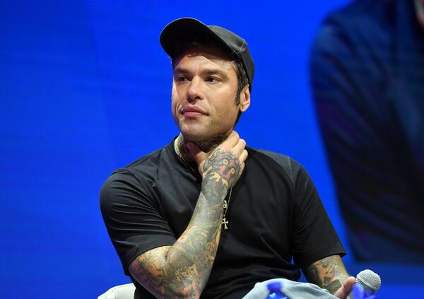 FEDEZ? NON SE LA BEVONO PI&Ugrave;. Boem in perdita, concerti senza pubblico: il rapper ormai cresce solo con Doom, l&#039;agenzia dei talenti dove rimane dietro le quinte? Da cantante a imprenditore, la parabola di un (rivedibile) influencer di s&eacute; stesso