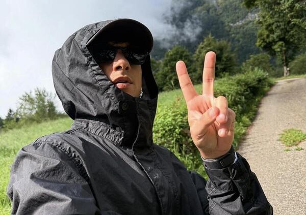 ULTIMO METTE A TACERE TUTTE LE POLEMICHE: &ldquo;Il raduno a Tor Vergata sar&agrave; il pi&ugrave; bel concerto a cui starete mai. Annunciarlo &egrave; stato qualcosa di gigante&rdquo;. Londra lo attende, in arrivo un&rsquo;altra 22 settembre?